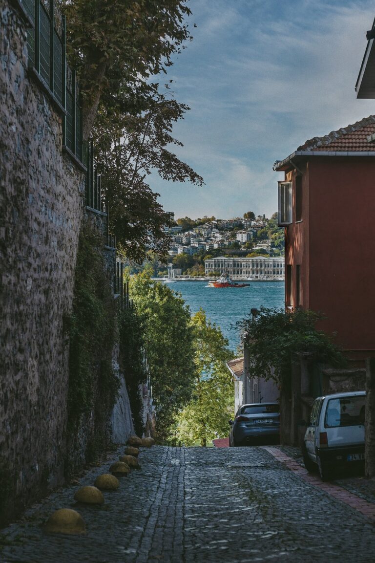 istanbul, street, alley-6694234.jpg